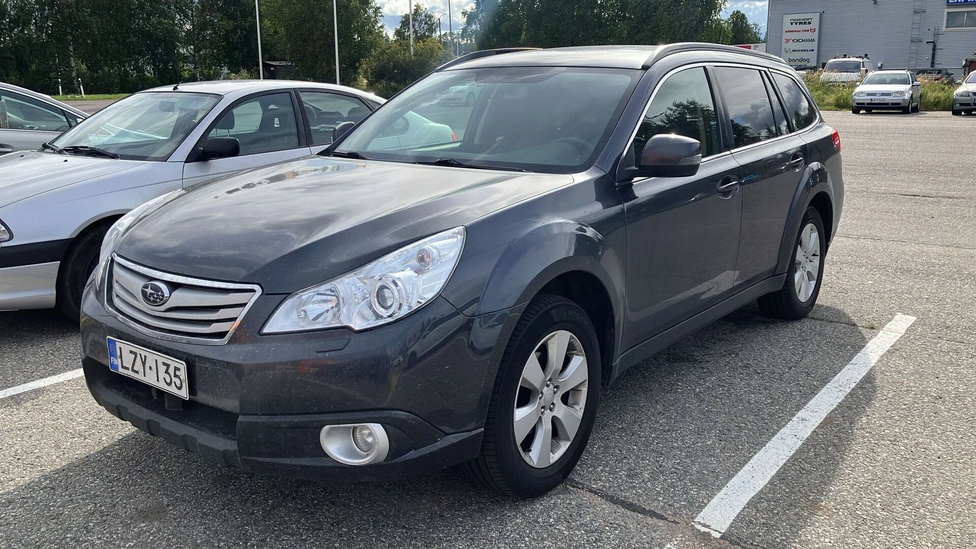 Car Image - 5prXbxBEh2useCllxQ0s7e