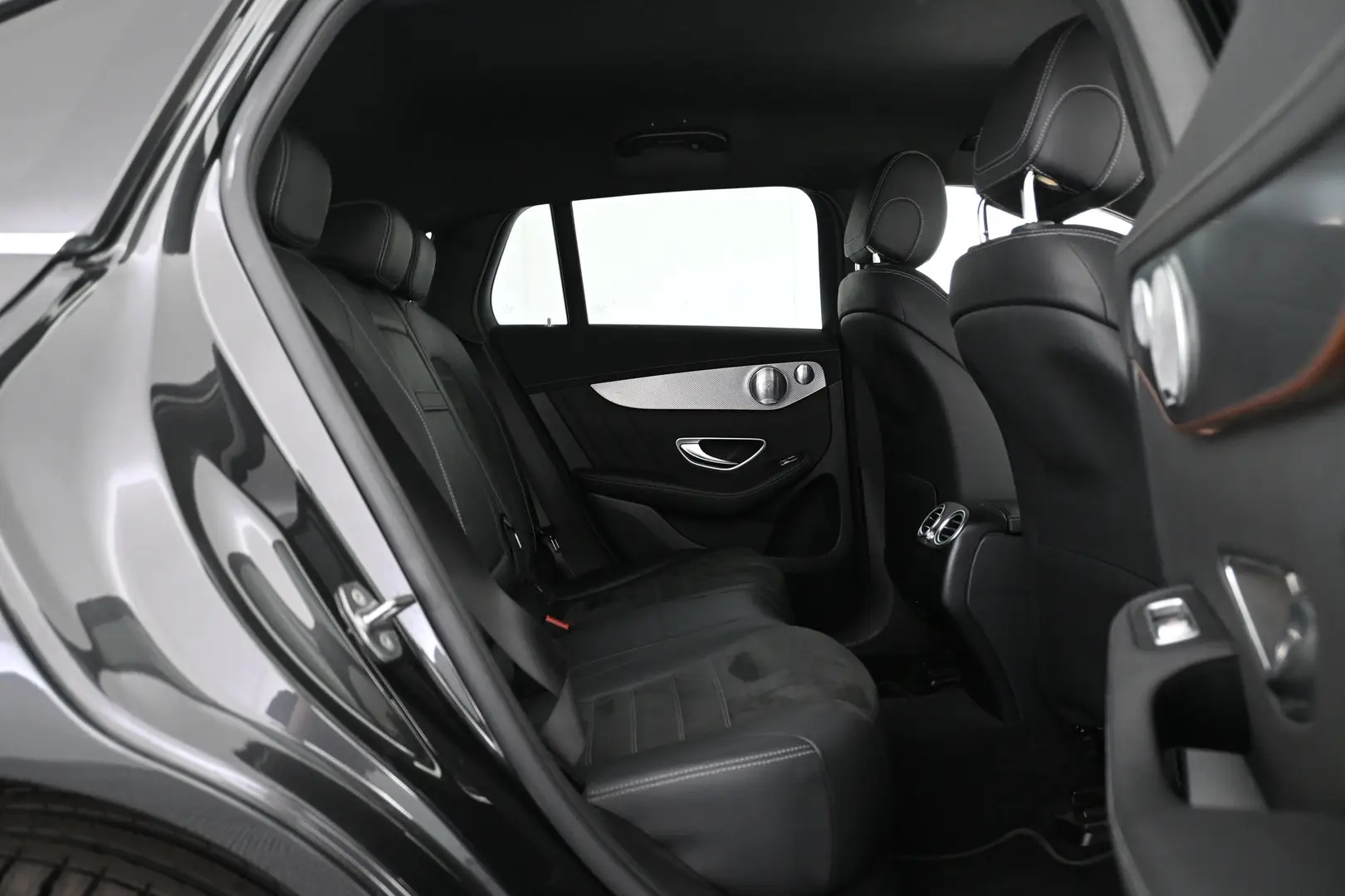 Car Image - 7c3sYkwmjVOgTrFe7pRSt8