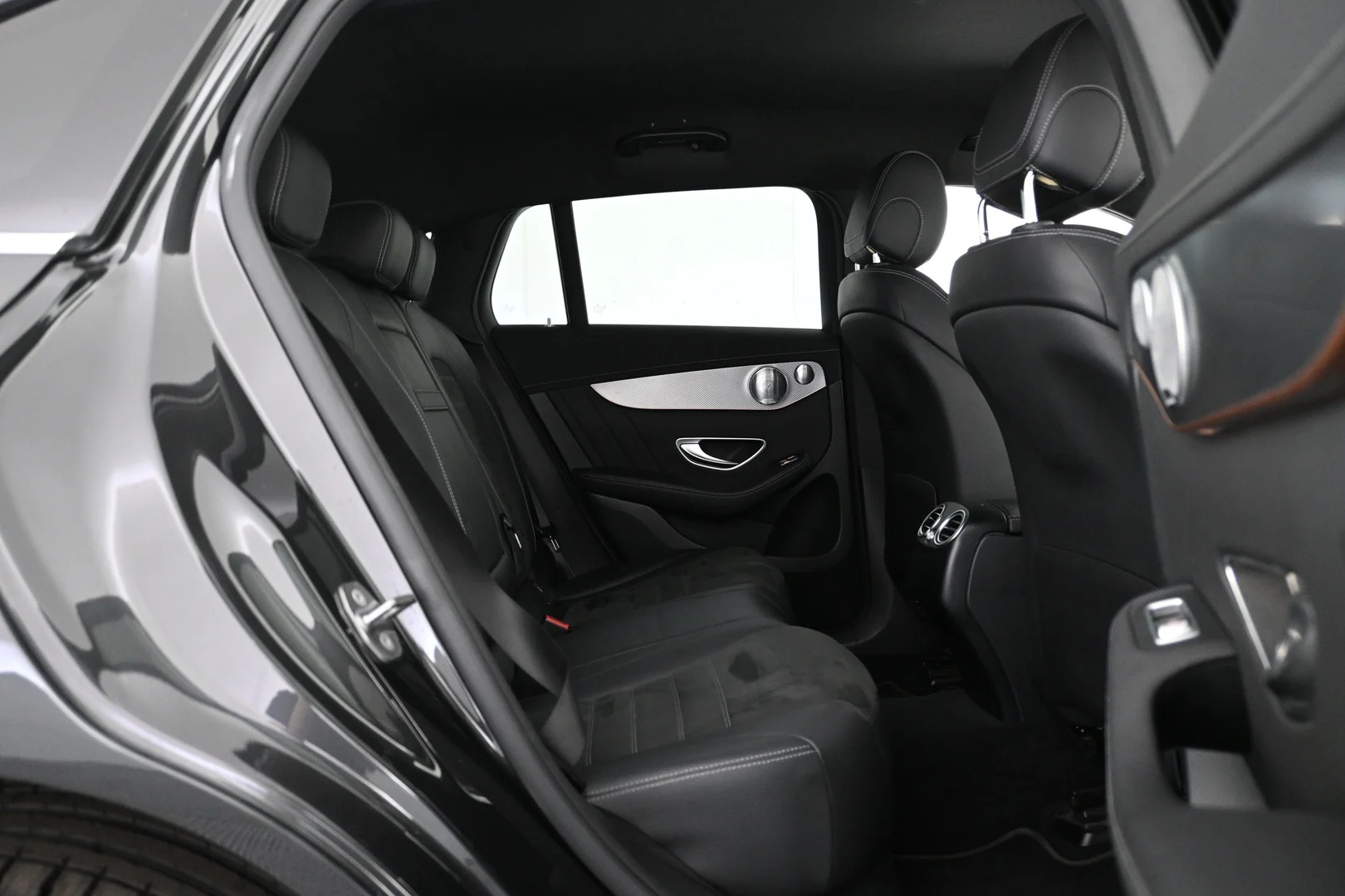 Car Image - 7c3sYkwmjVOgTrFe7pRSt8