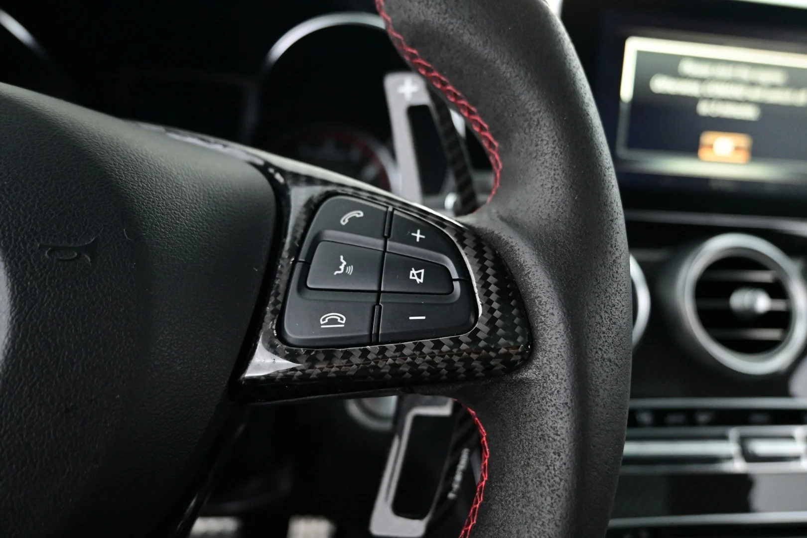 Car Image - 5UtzowFls2S3QdHfGVndjF
