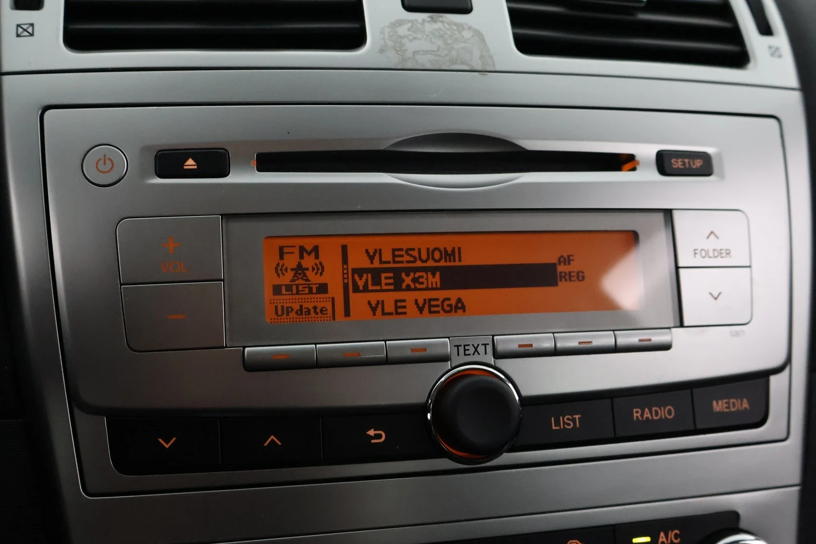 Car Image - Kn3QfMfeQZYuOOrU9DrVO