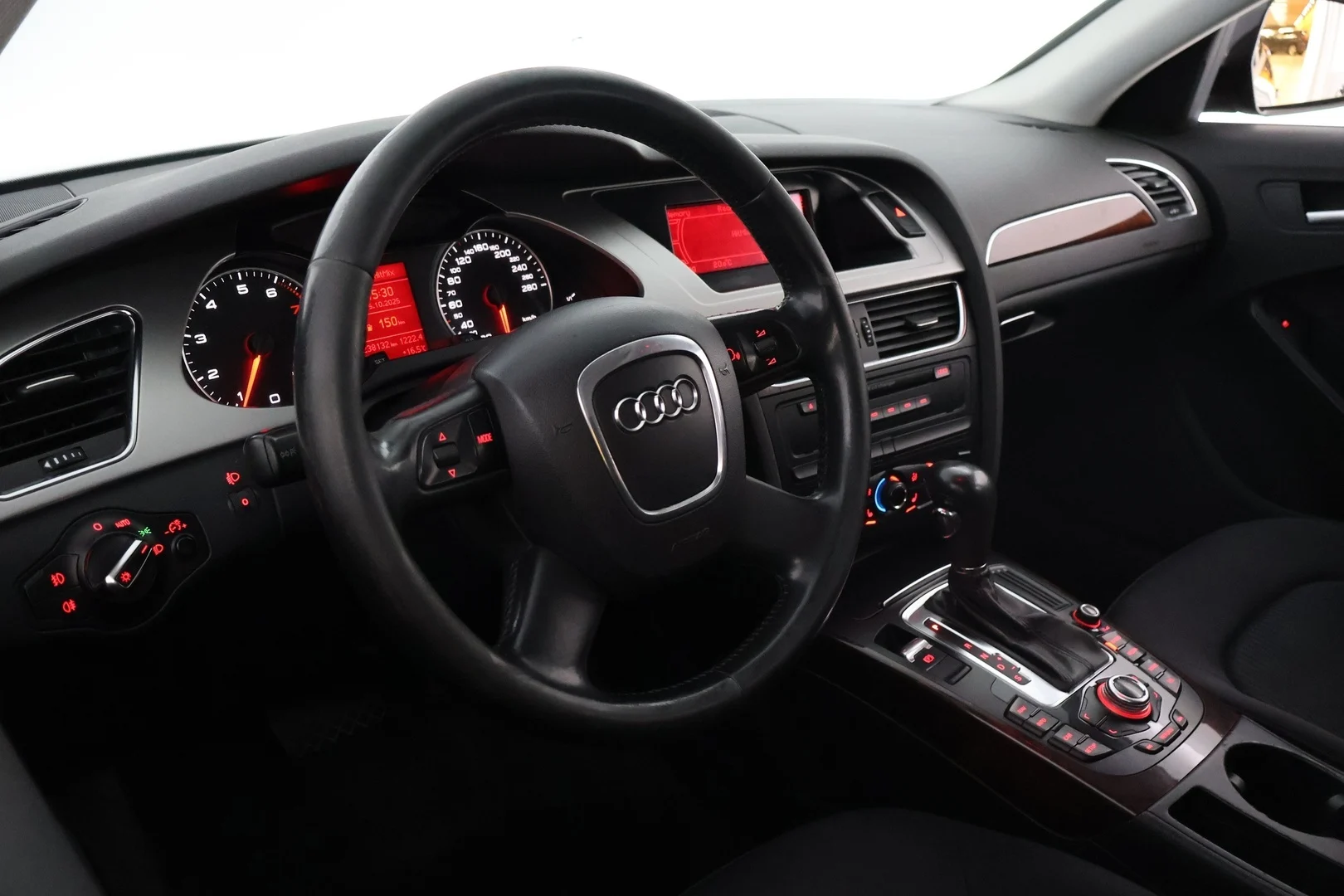 Car Image - 4SvhZ1CYlYTE49sXUQfoF