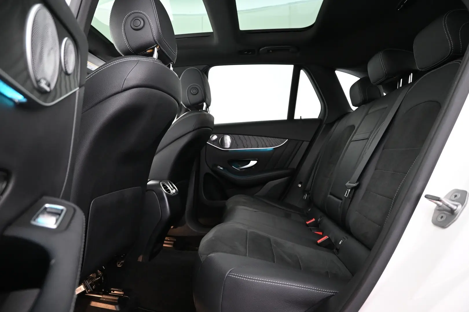 Car Image - 3FUEmJx42efdkaoLcJf4E6