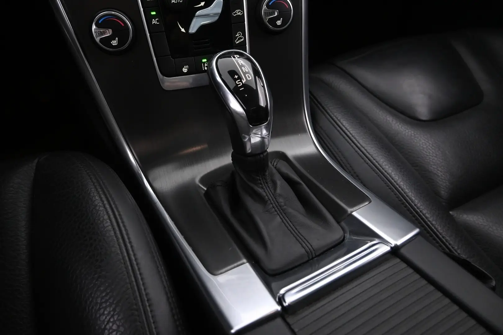 Car Image - 4GeYXSsRLEbxpOVdmxFFit