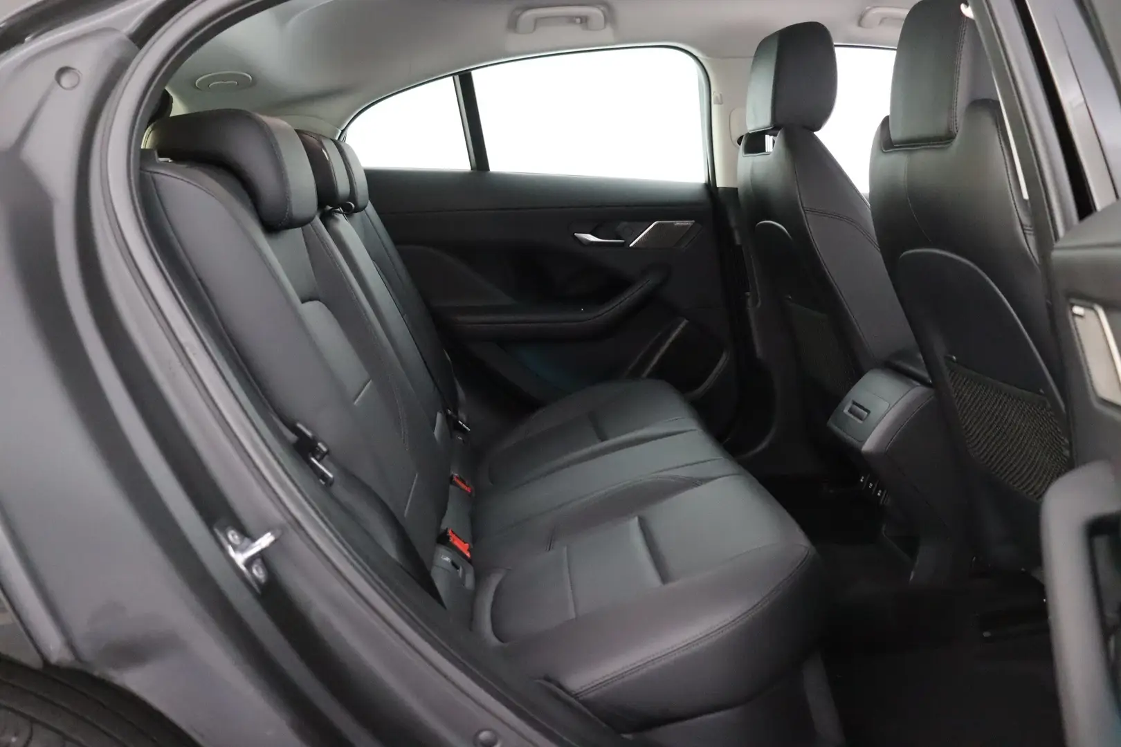 Car Image - 7CxCasGOnmChsGmOVMVRMo