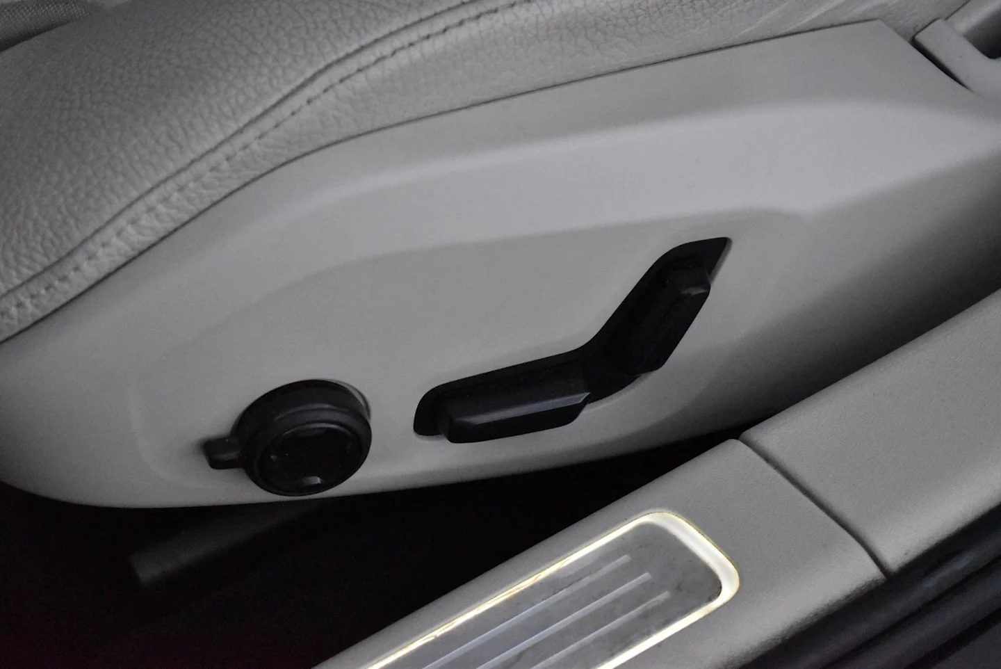 Car Image - 1xKQwIVk54zlvsoHlETM36
