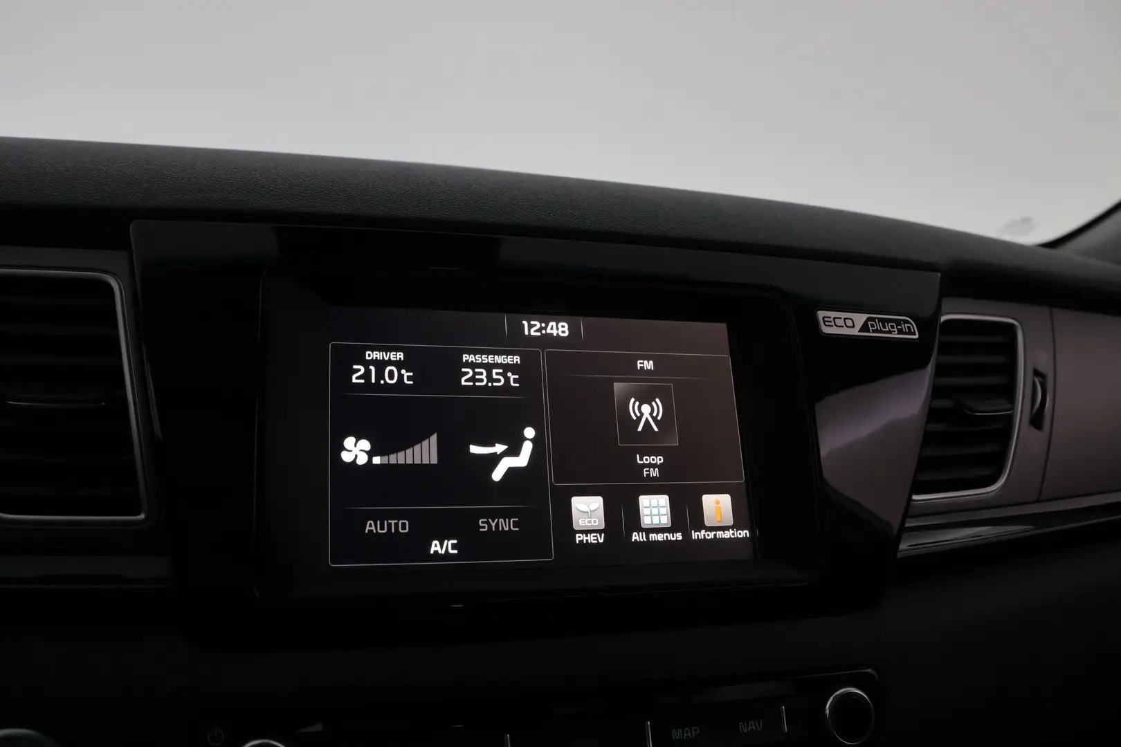 Car Image - 2mkQt3Zs3IbKnHy2AU8rzz