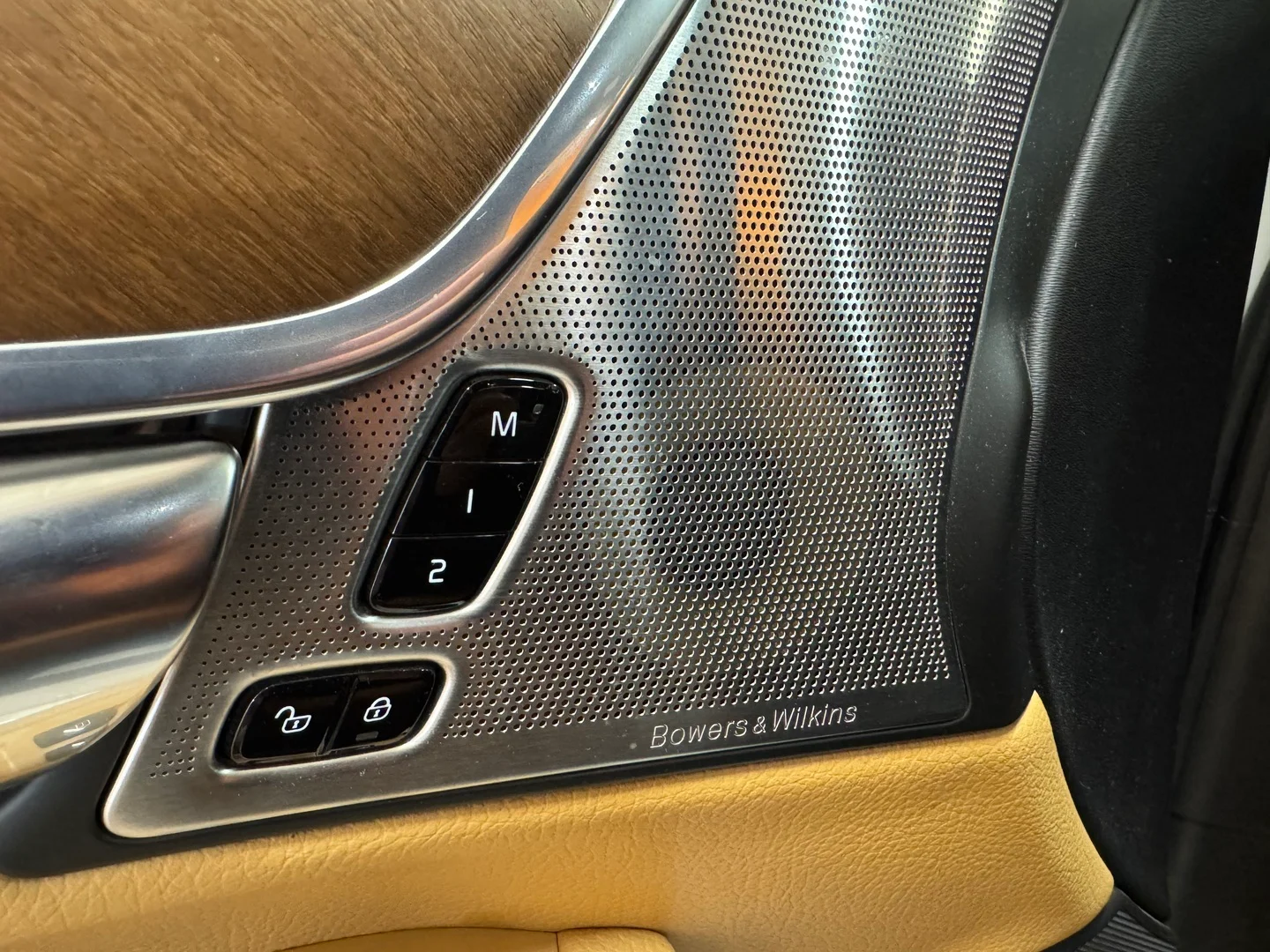 Car Image - 7jI8HiIrZjxKYoEpxLpI3O