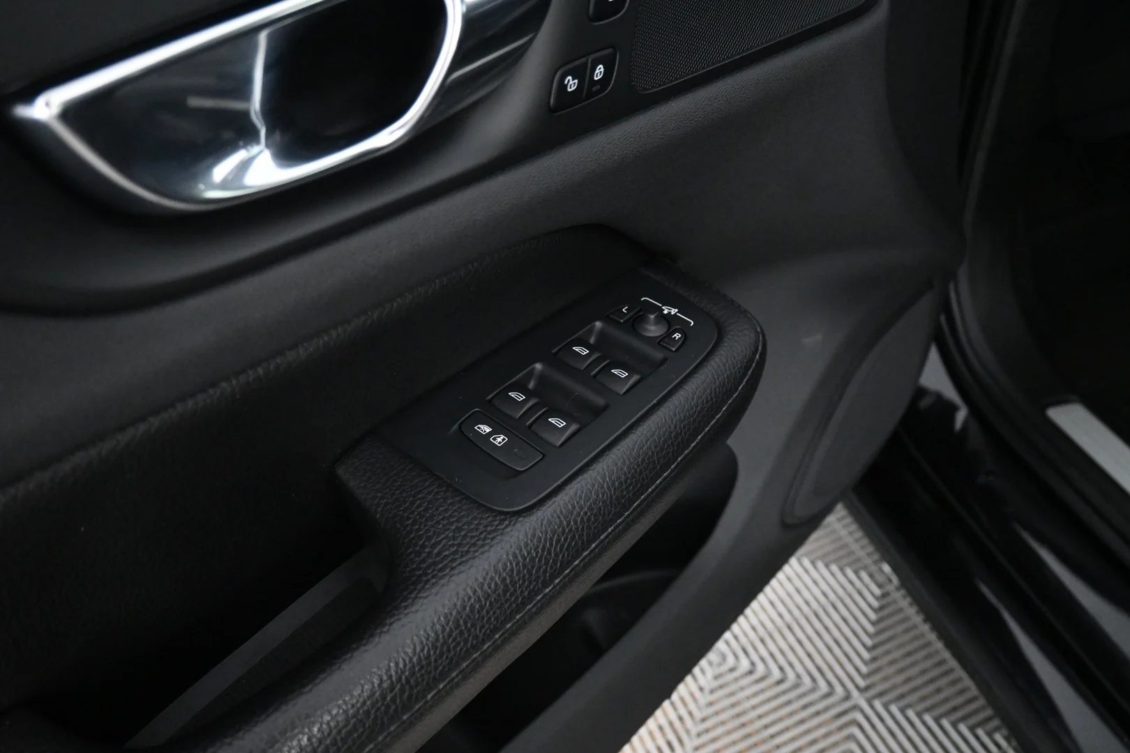 Car Image - 30IEGZM3pMXSMyfrTDbfff