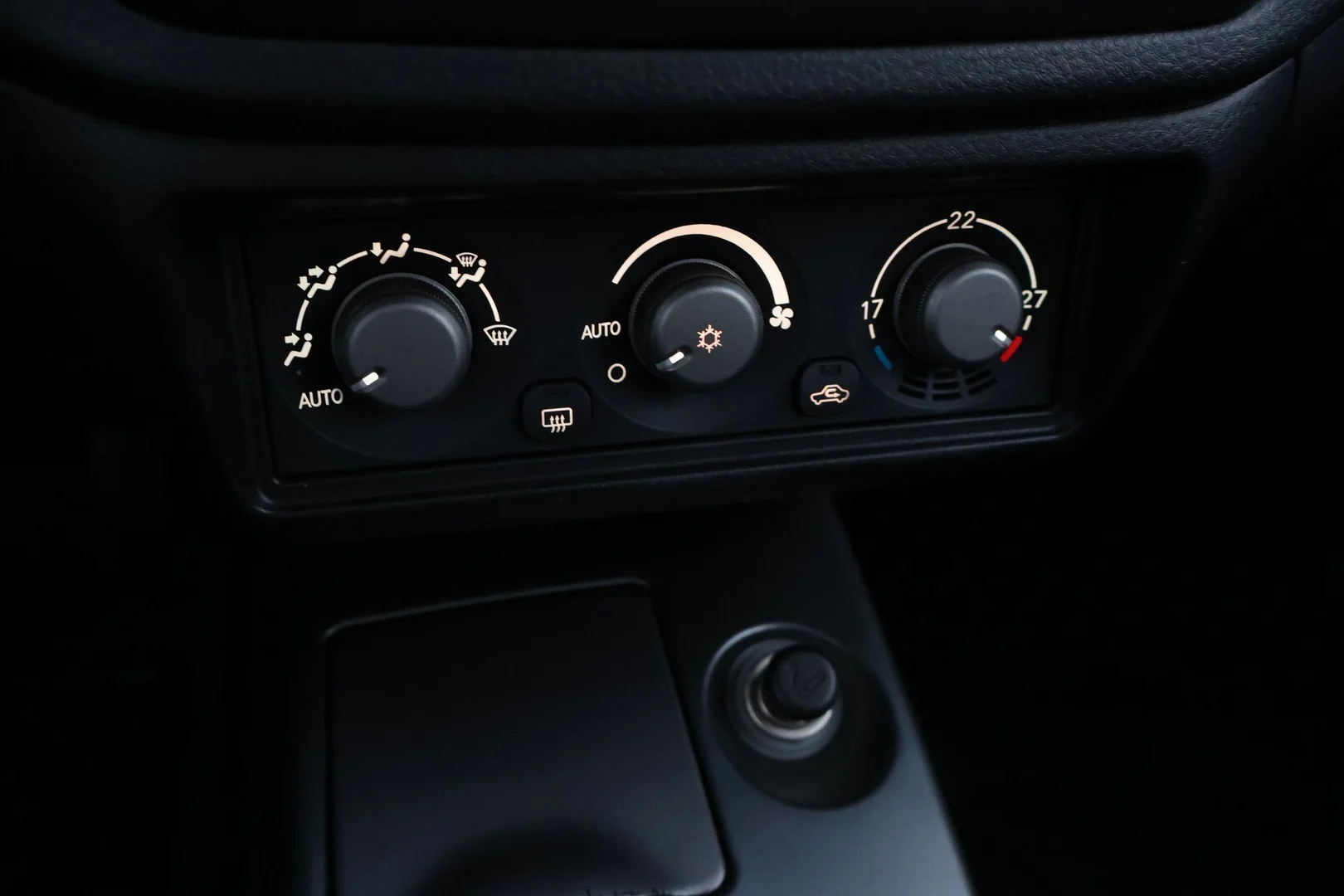Car Image - 3Wj5YcMlRbOw6zXer1SSCd