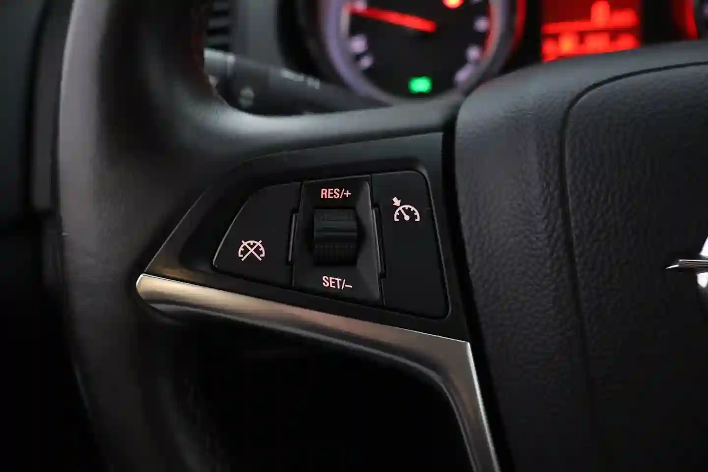 Car Image - 7IXqRMbNkhkAX6j4UNA93k