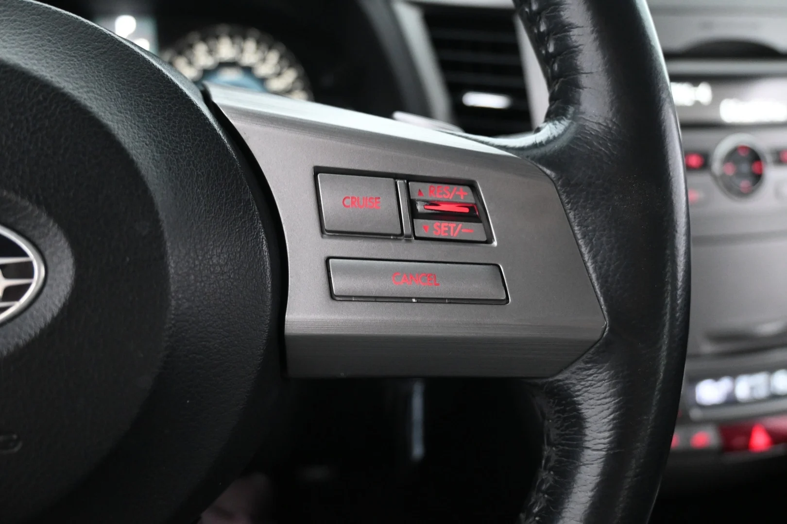 Car Image - 01bdMKwIBI1bysEnRmq2K8