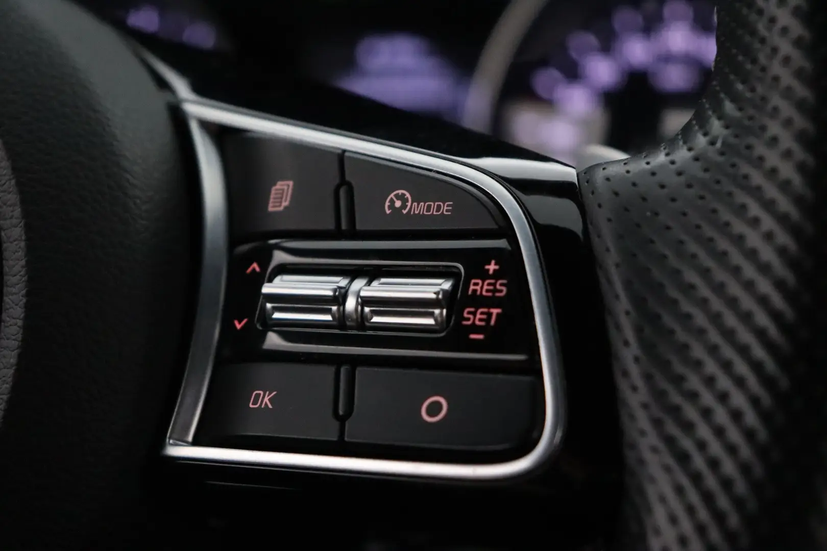 Car Image - 4L25FYfh8d7rLNmjNcEKGX