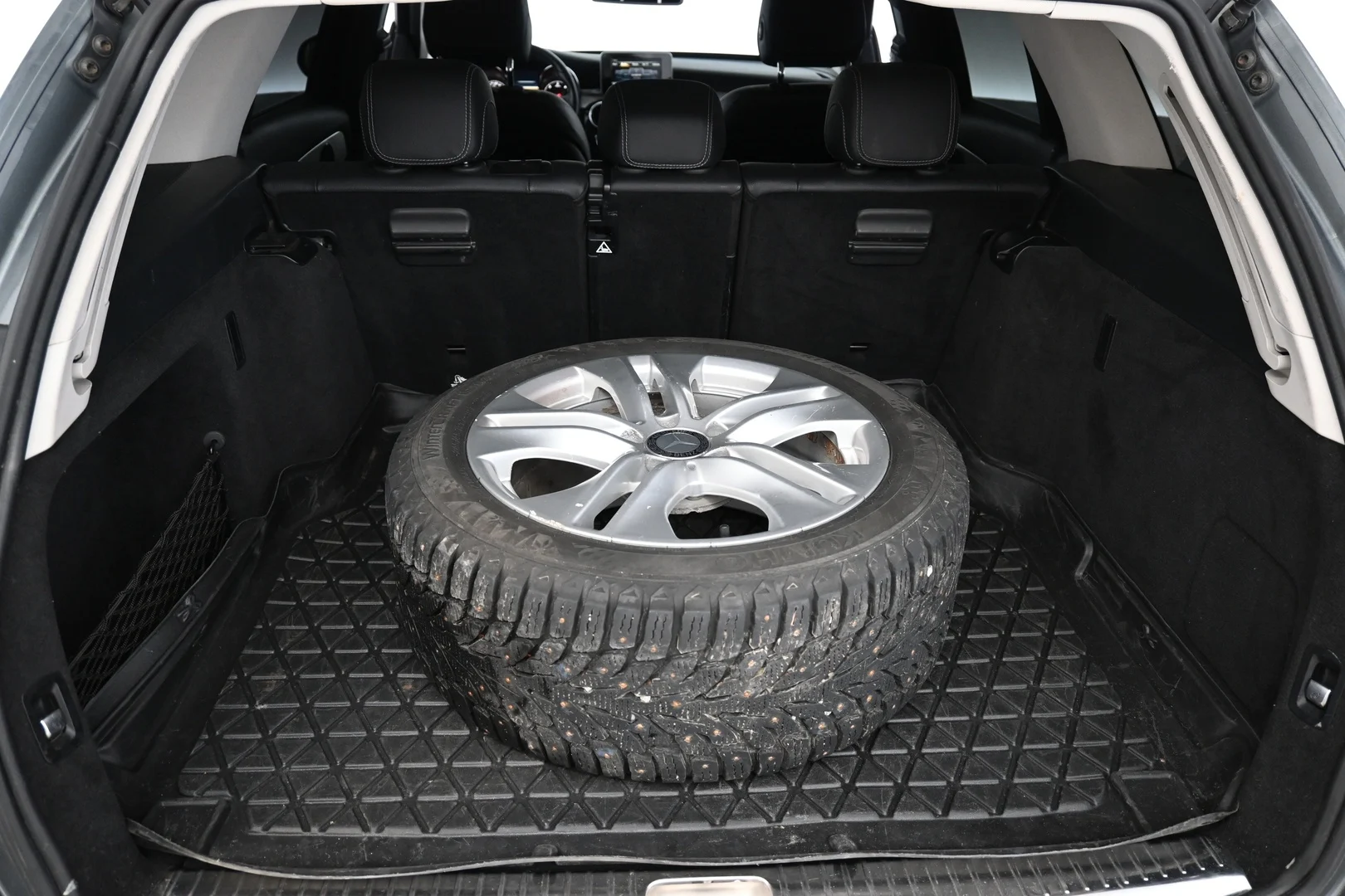 Car Image - 7vCJflPDz8YVoEScMIxAK