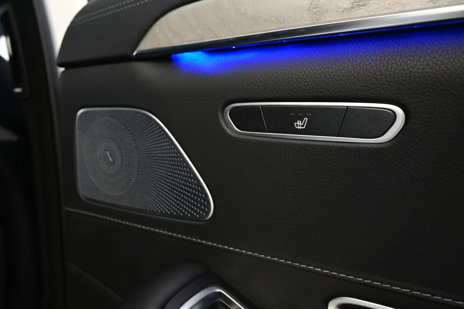 Car Image - 2D5pwRwp0TPwkIjVdKKqHT