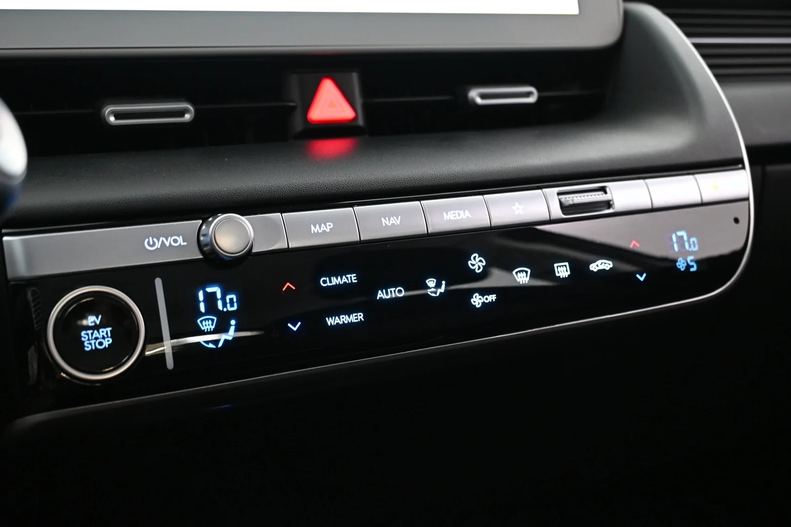 Car Image - 5s1vjrY1VX1Qn0njcSICu9