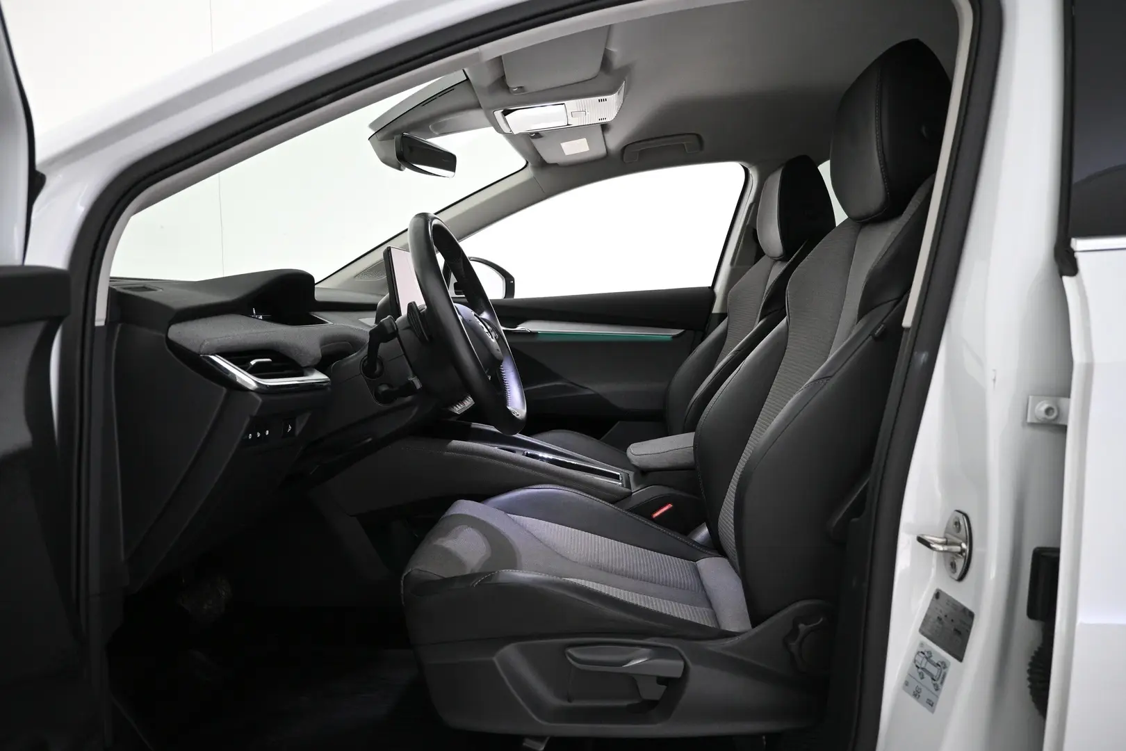 Car Image - 3zJtbbIPKFpcsk8P32NbRv
