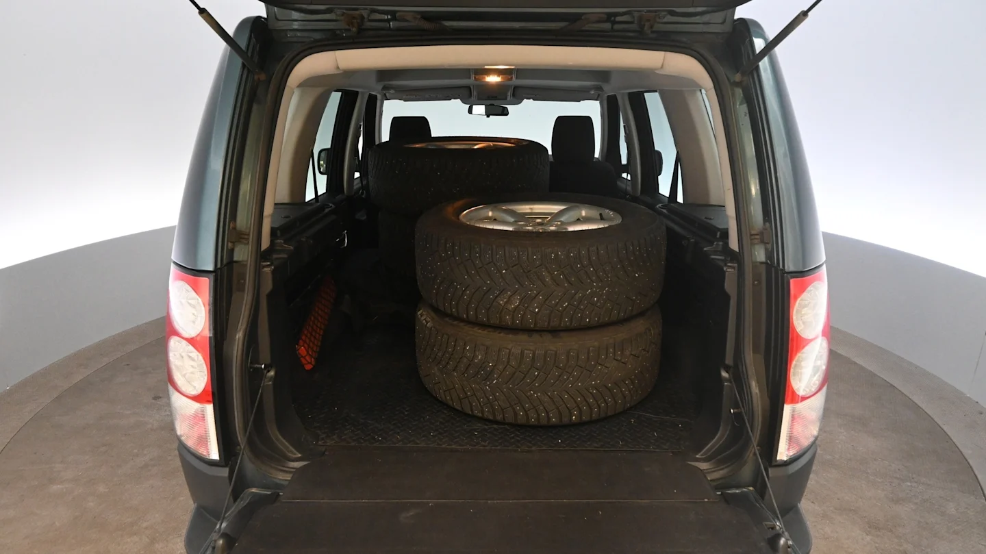Car Image - 7uQI9fxLol23hClxZmK2sv
