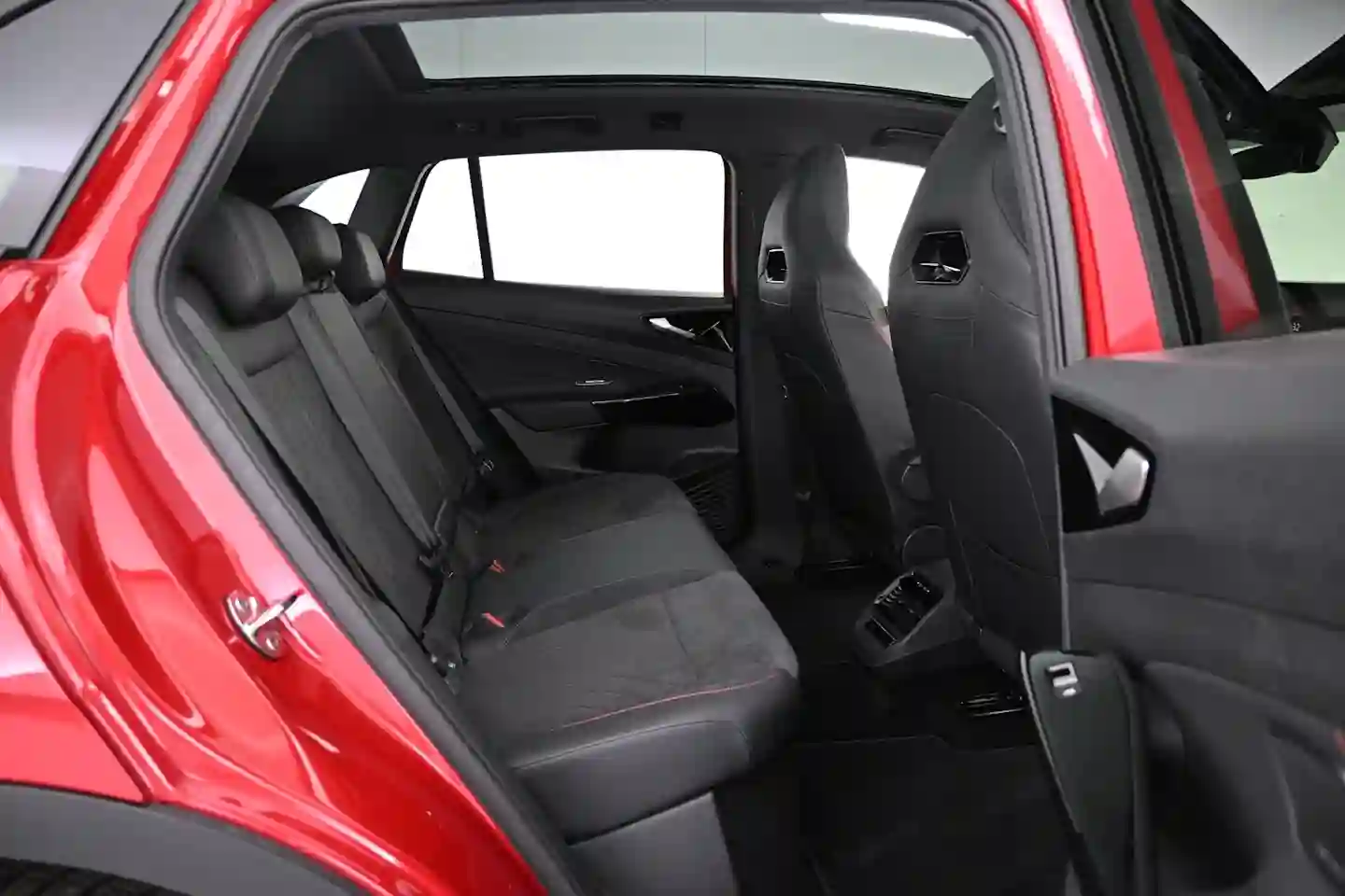 Car Image - 4yYGqEBwZl164CDc6fuS53