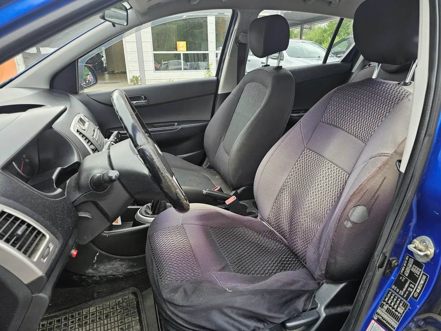Car Image - 4Zg9pjDRYFOQXWDxy0I67u