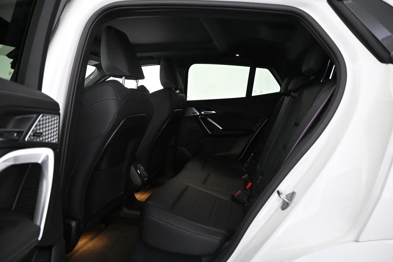 Car Image - 3bcGvISvVHYQBIe66AgypP