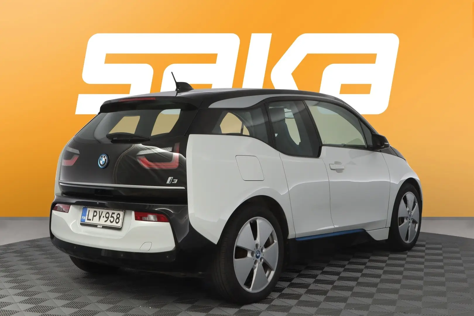 Car Image - 4914r7kvcLmcNP4Uvdiw6r
