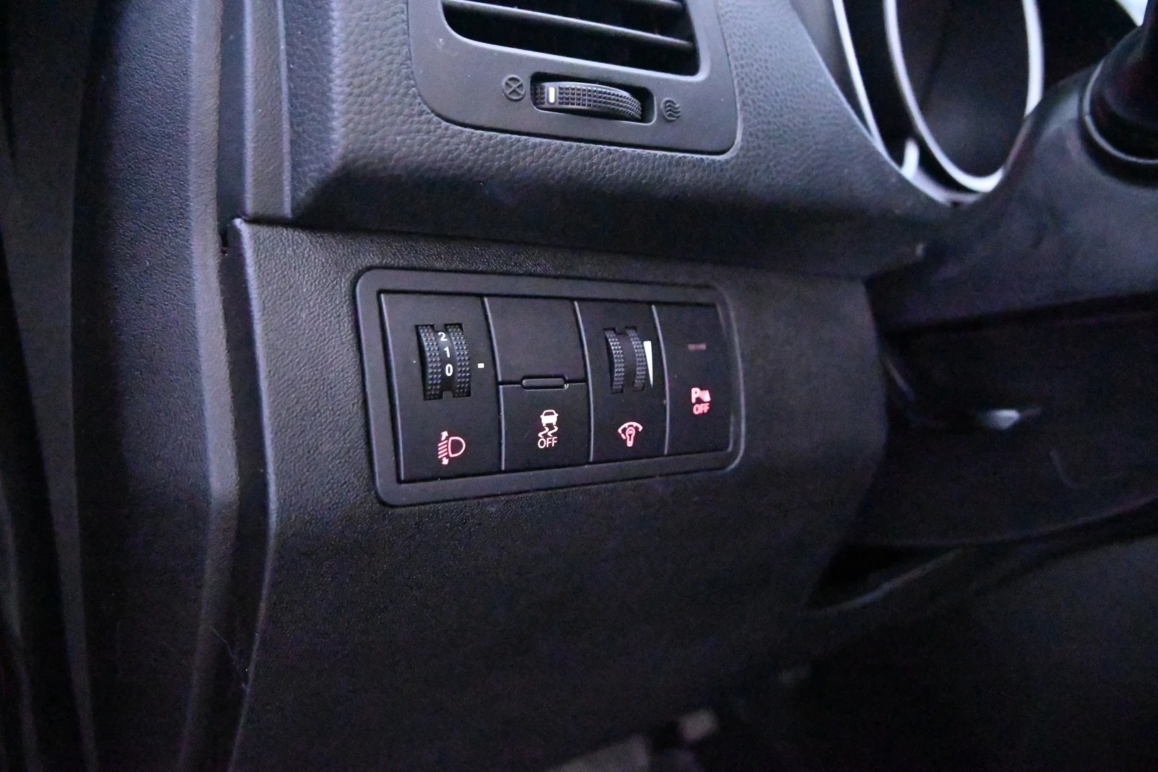 Car Image - 4AnD8QBNH6ZveJCrtPkovC