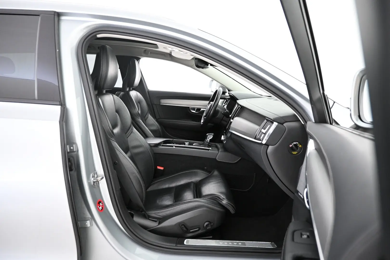 Car Image - 77U1GpAtmasqKry9eFQ1eU