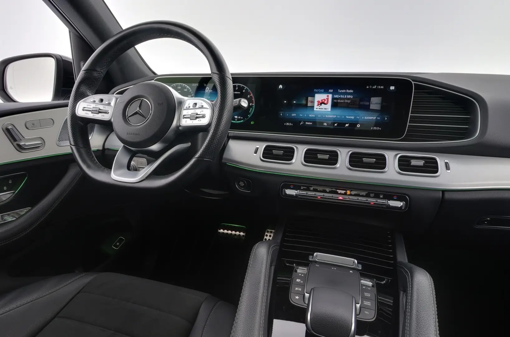 Car Image - 2NsUQdo8wbBNBdrLOJs6vq