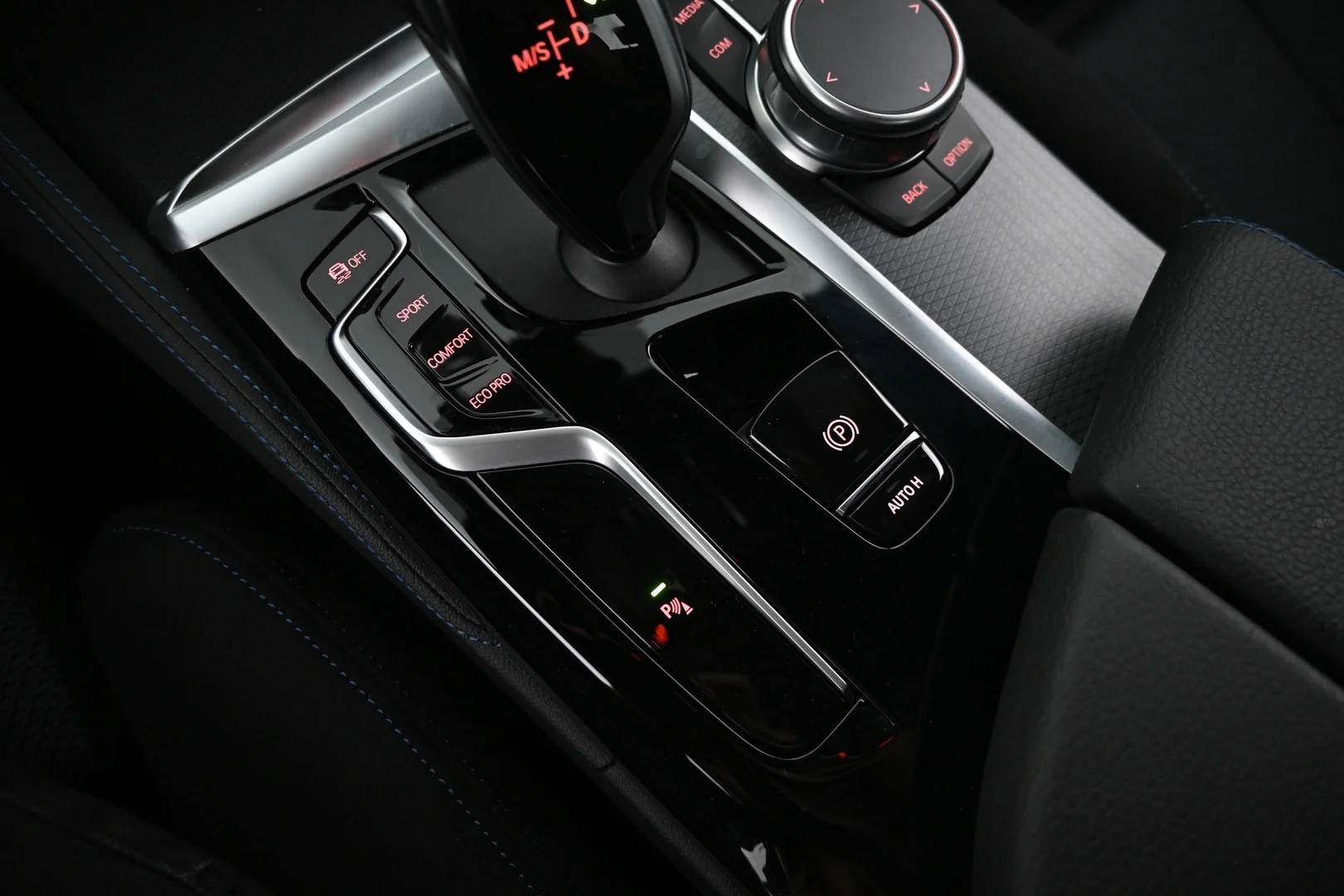 Car Image - 2lkdu8MW6vOb8nZNLibWrG