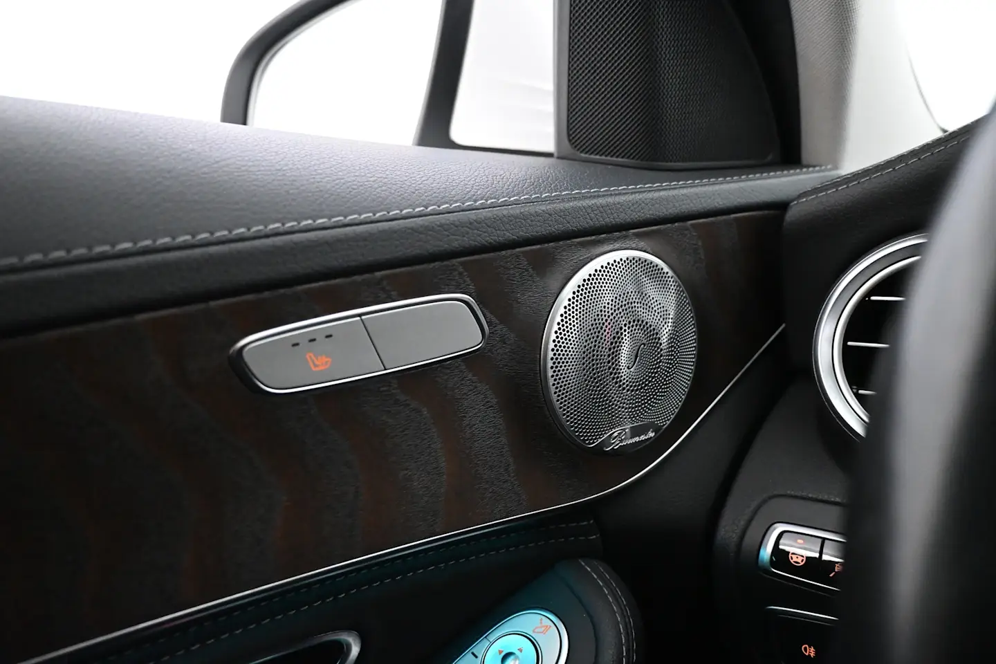 Car Image - se1VMIXdGUHLDtBpwiwz9