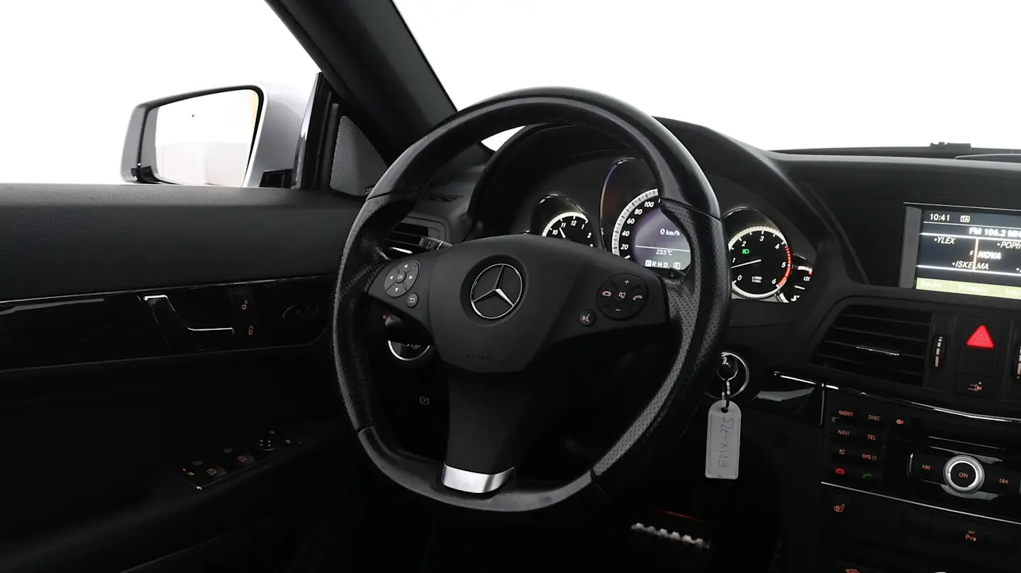 Car Image - uuBGQMucL4L9hccVBY6Mv