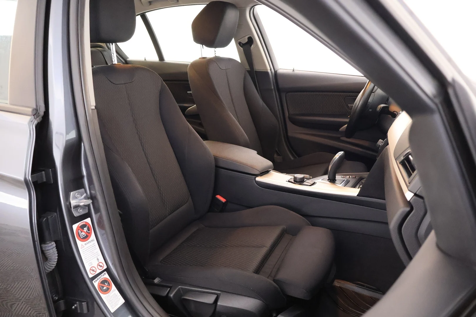 Car Image - NYRoRIYRMfd6MBz5siy5y