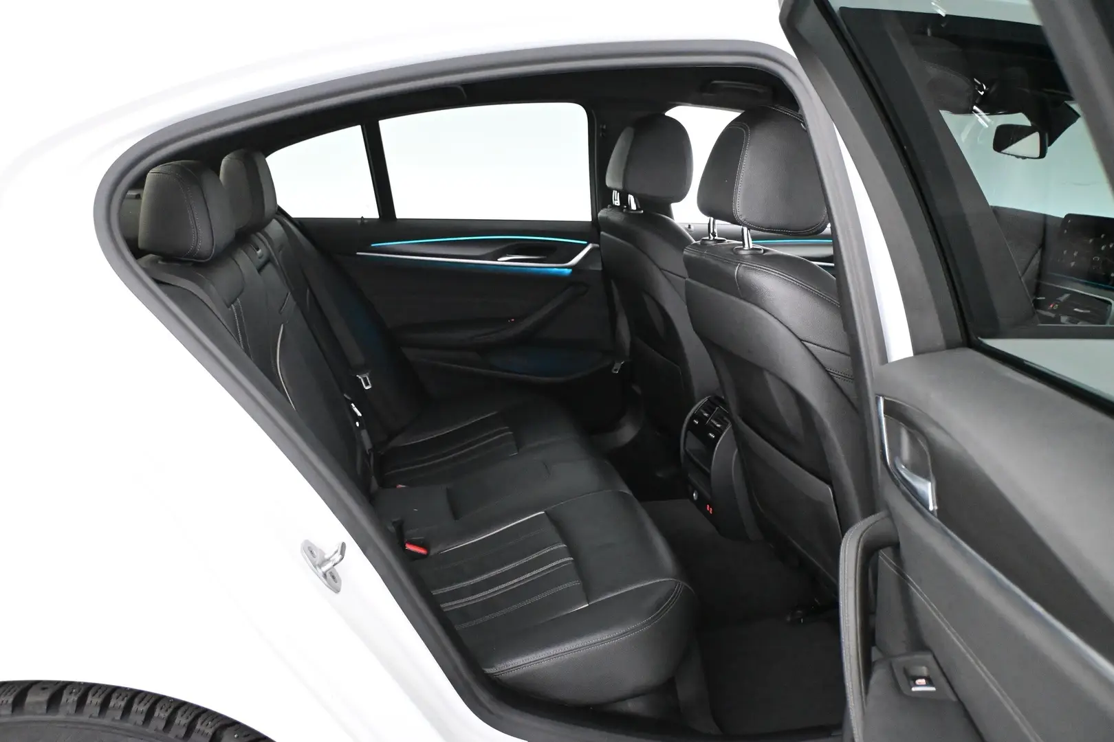 Car Image - 1PZTy8VSYlgmuytZHheLie