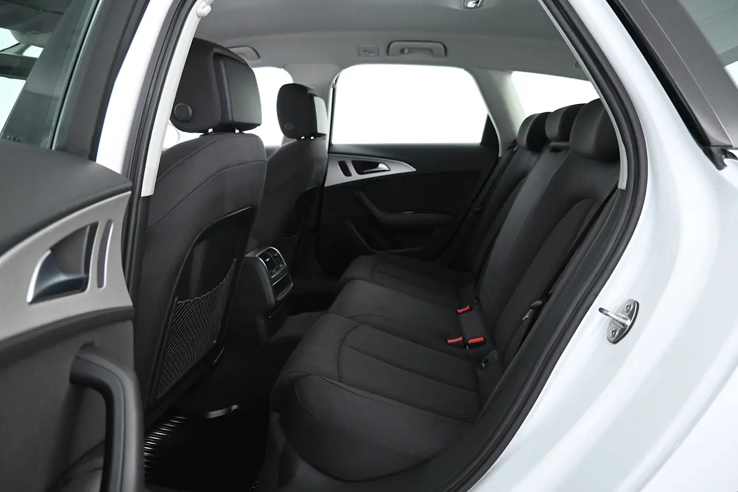 Car Image - 2bzuuQ6DpebRMZEpOcptuF
