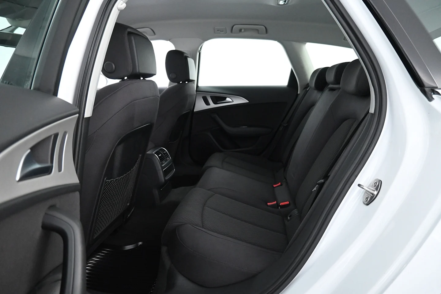 Car Image - 2bzuuQ6DpebRMZEpOcptuF