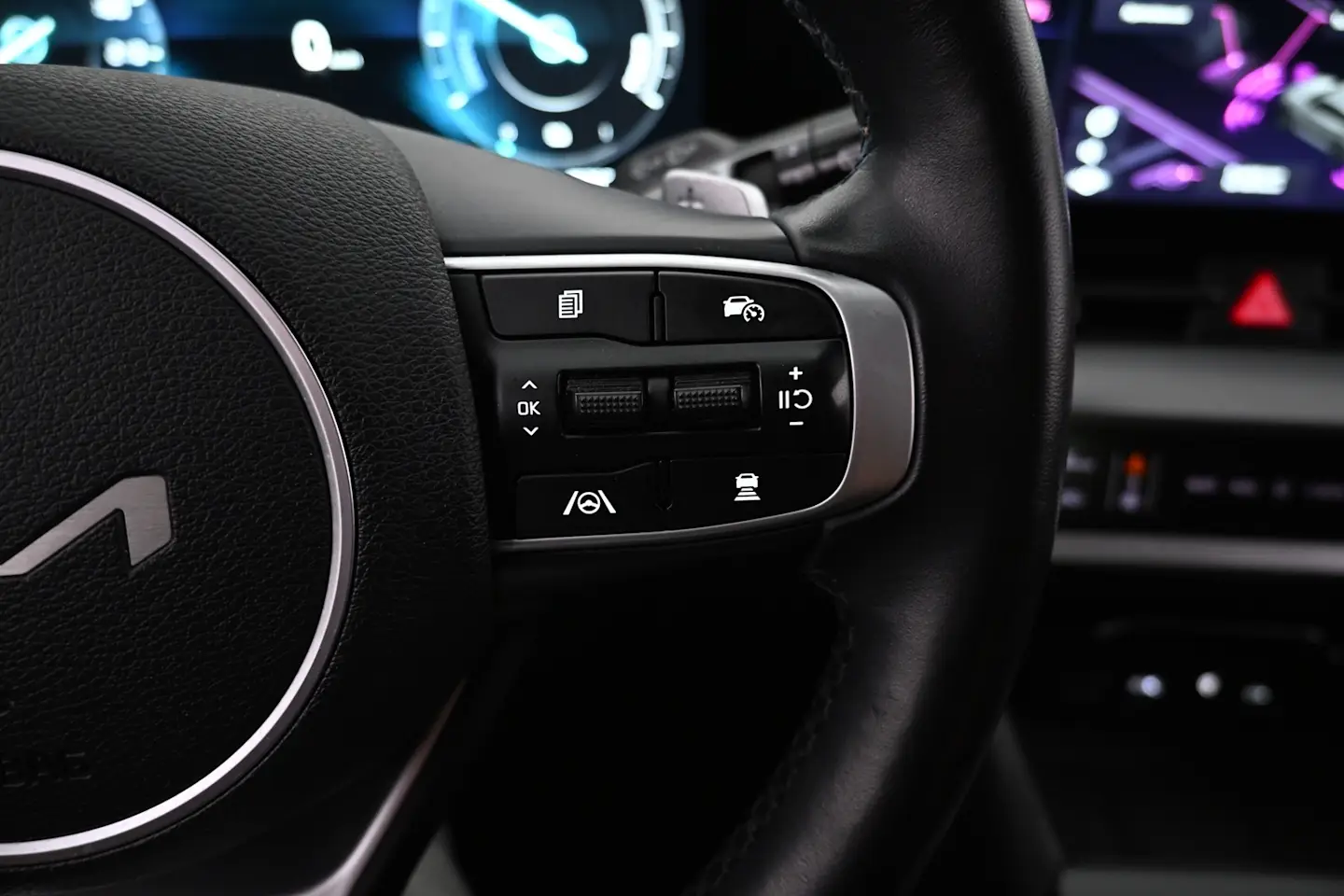 Car Image - 624o31R45CJORCbbZU5UKV