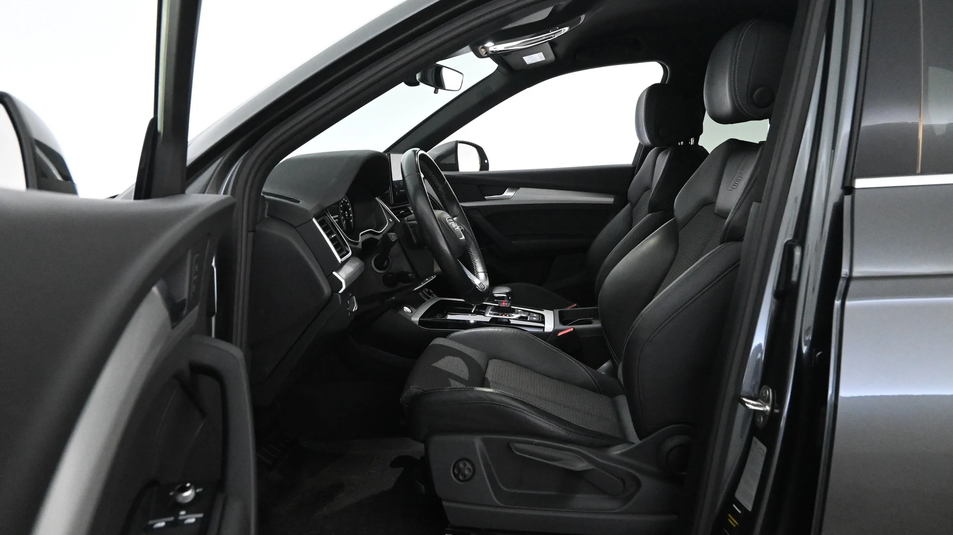 Car Image - 7vCir2R6sggMKkceUg0j2I
