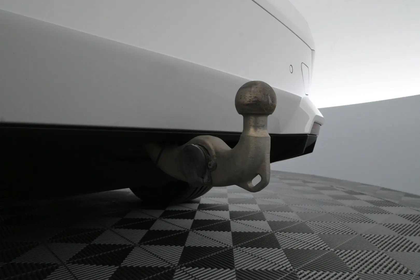 Car Image - 3z4kraPAMUMdFH9uow2ODB