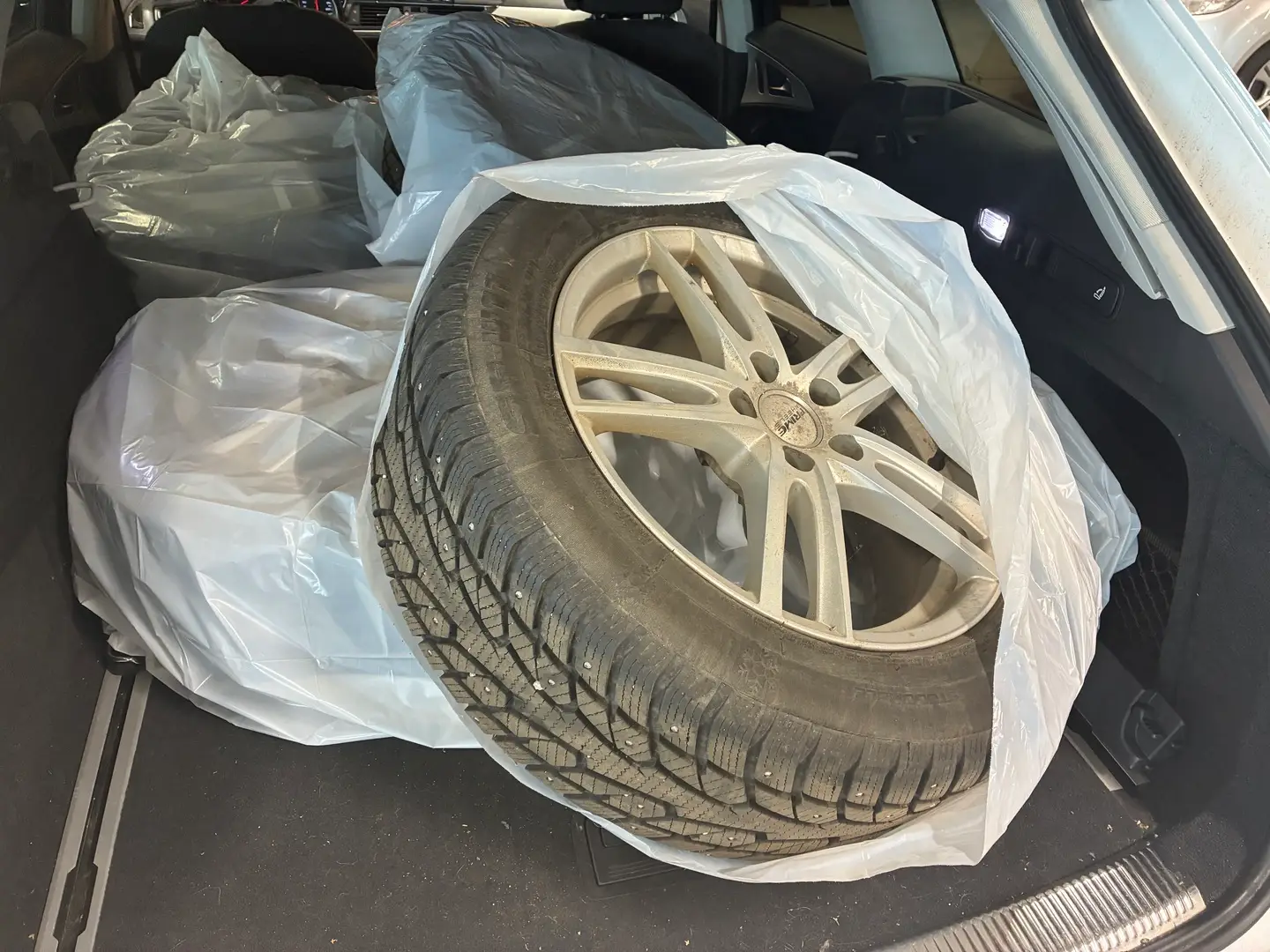Car Image - 23Fz0lMOEt36Lsx7BkAjwF
