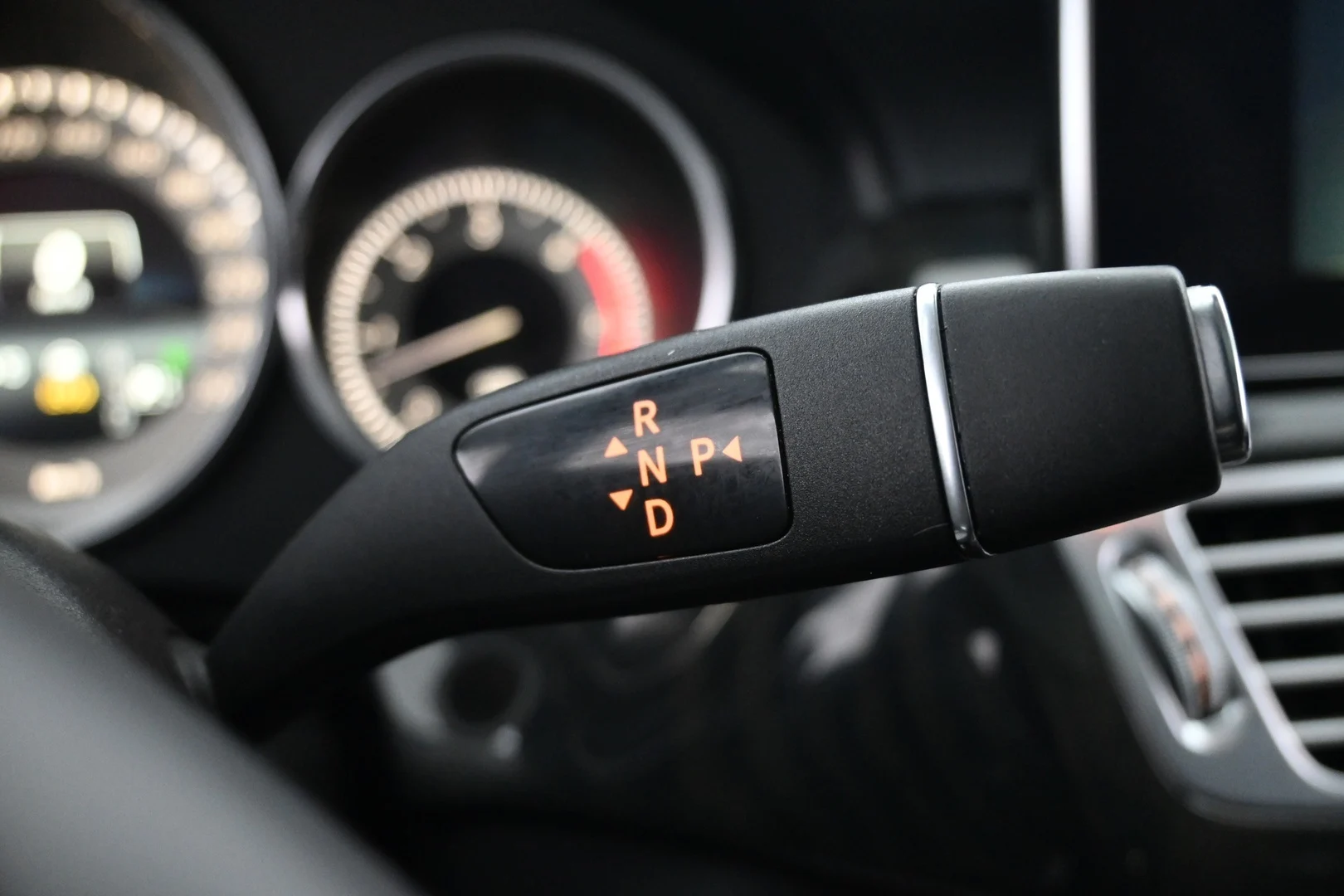 Car Image - 6DSDSpNN2xXRaA7FnMfU4M