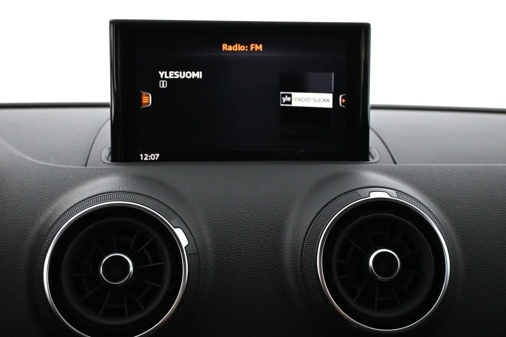 Car Image - CzAAxZGpoZamwVCcgsS1K