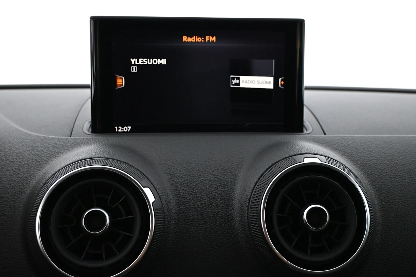 Car Image - CzAAxZGpoZamwVCcgsS1K