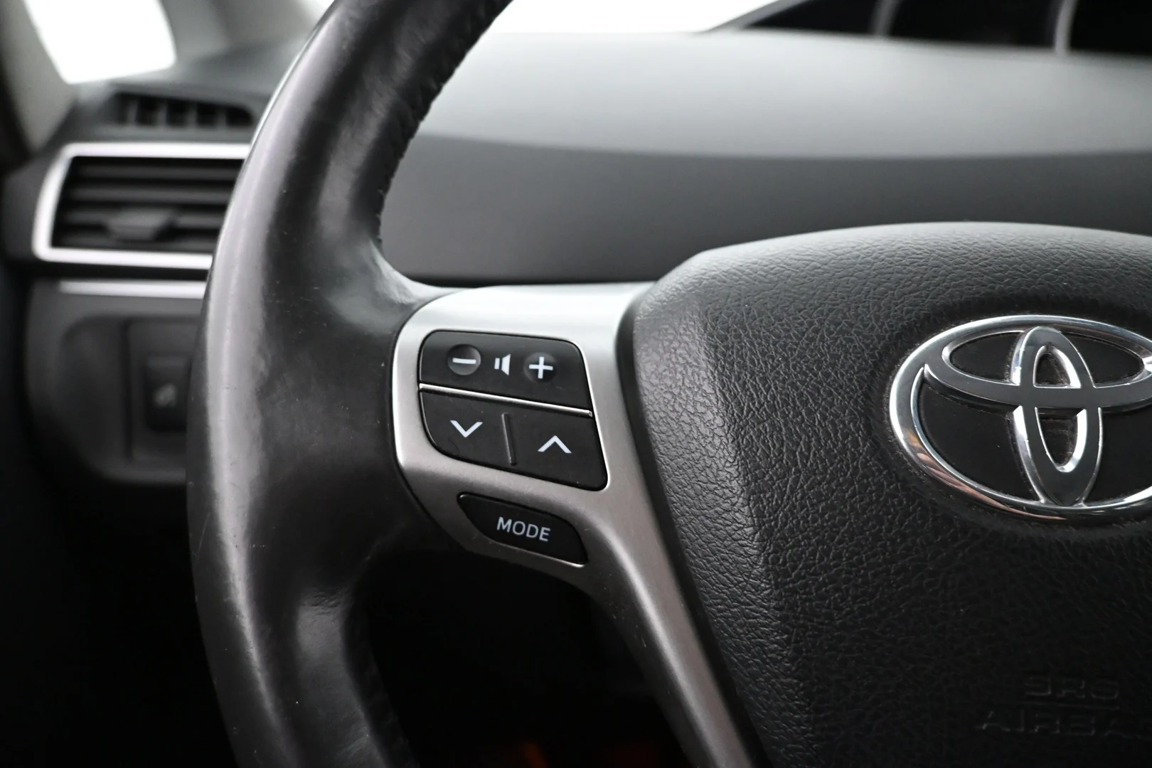 Car Image - 78r5gDNrdboXuTxrpXRFSs