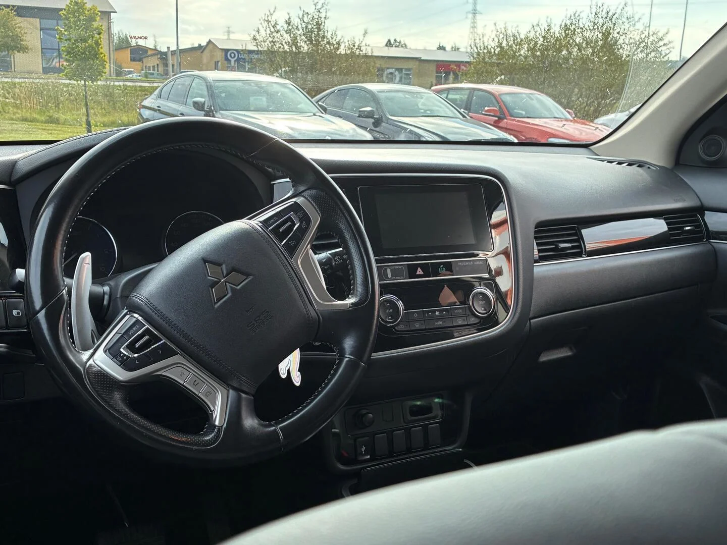 Car Image - 1IEOJLgWBRH12FKlw762pb