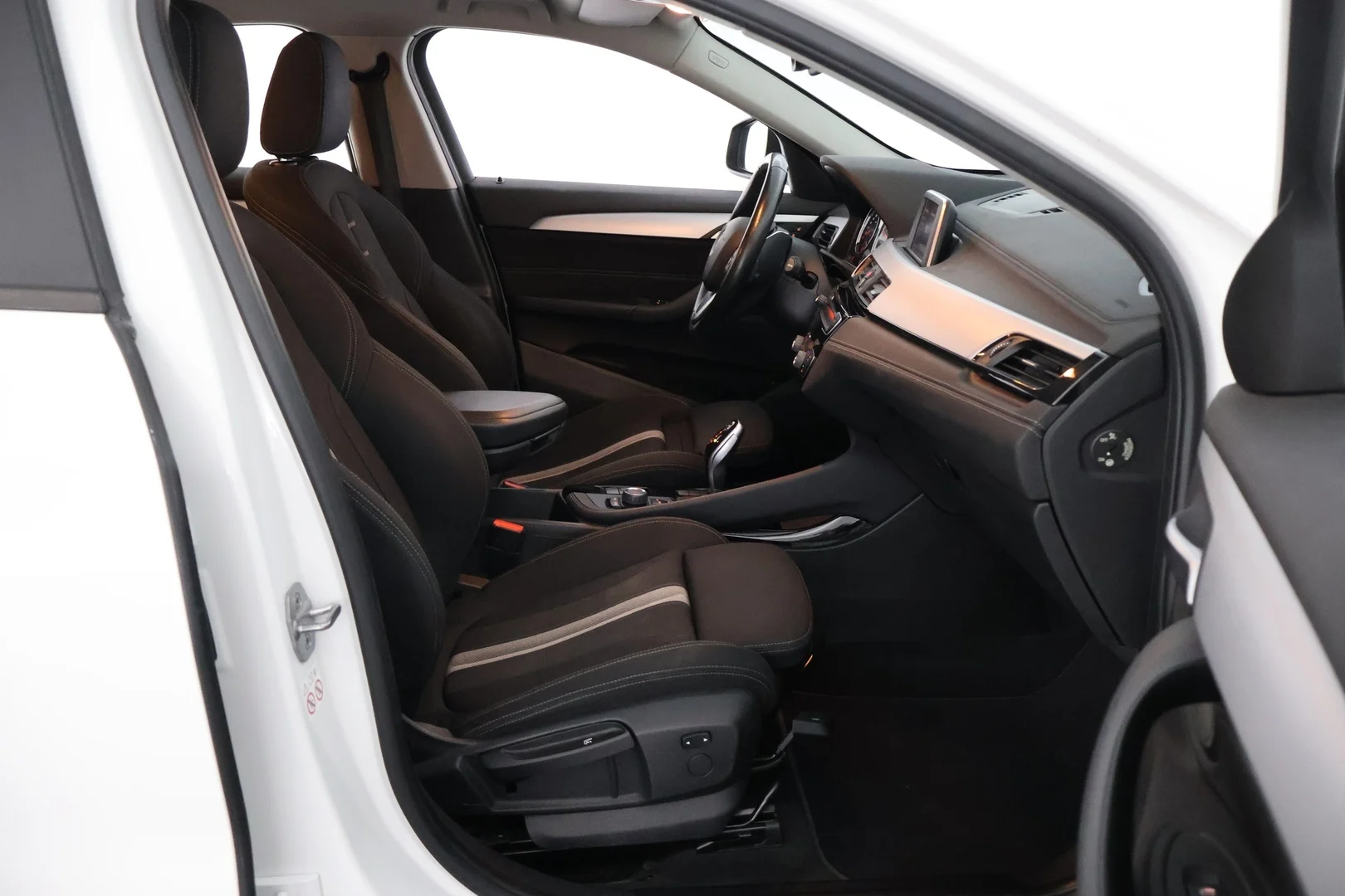 Car Image - 11MafAoyjWSspFag8aa7k5