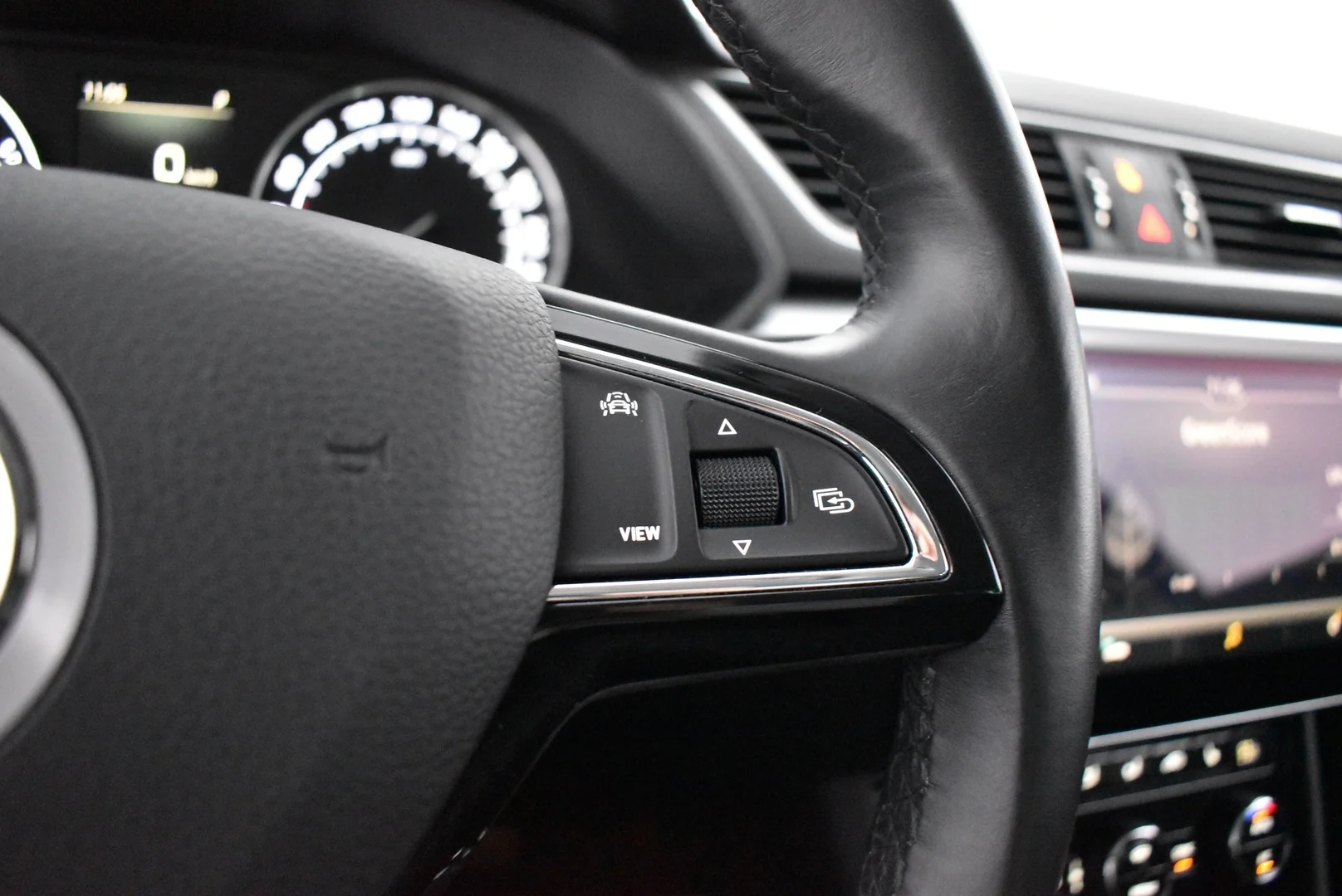 Car Image - 2RnB2iiVZbv3fvqbStzKTg