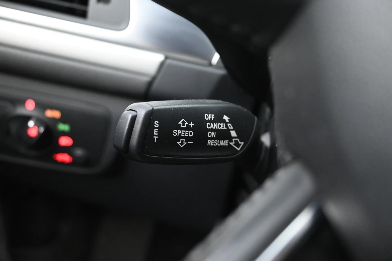 Car Image - 4hCNQuaXnugBzlltK8wGor