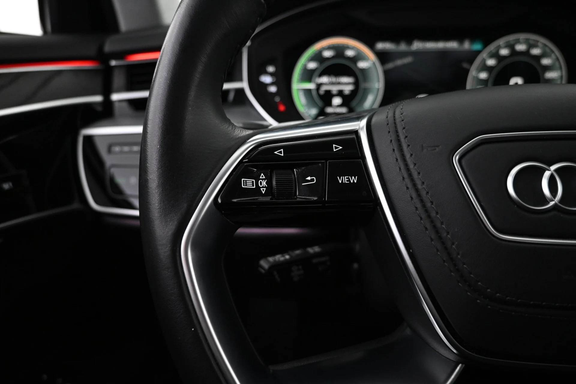 Car Image - 5yyDnLHbNeSdEFyc7pbLjM