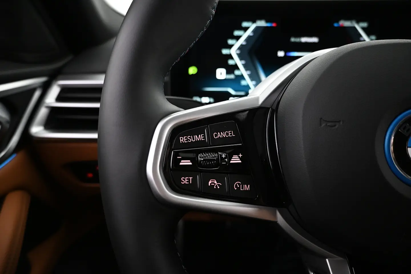 Car Image - 3OipEAFjXyLf0DoEVvckme